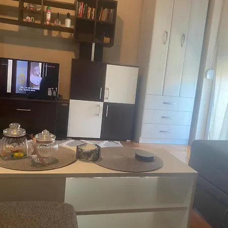 Stan Blizu Izlaza Na Autoput